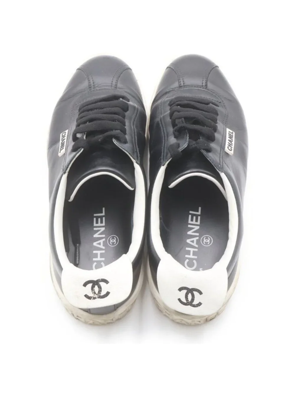 Chanel CC Logo Rubber Tag Low Cut Sneakers Black